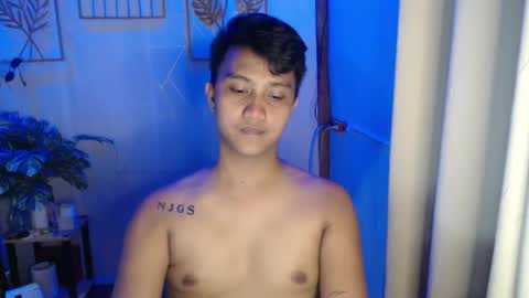 Snapshot of innocent_neil143 chatting on January 22, 5:59 pm Neil online show from January 22, 5:59 pm