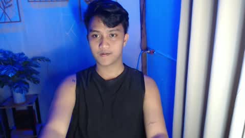 Snapshot of innocent_neil143 chatting on February 24, 11:54 am Neil online show from February 24, 11:54 am