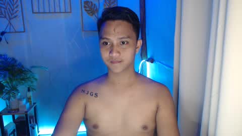 Snapshot of innocent_neil143 chatting on January 3, 10:52 am Neil online show from January 3, 10:52 am