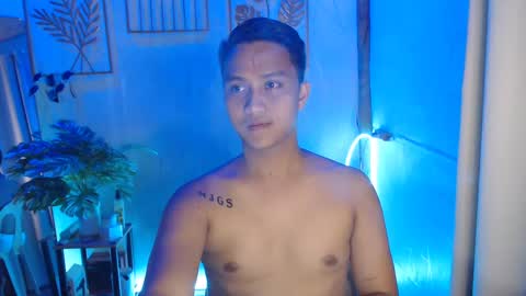 Snapshot of innocent_neil143 chatting on January 6, 8:57 am Neil online show from January 6, 8:57 am