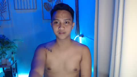 Snapshot of innocent_neil143 chatting on January 4, 8:17 am Neil online show from January 4, 8:17 am