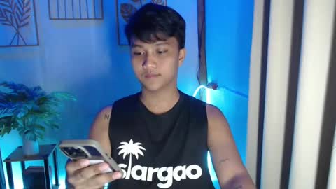 Snapshot of innocent_neil143 chatting on February 23, 5:36 pm Neil online show from February 23, 5:36 pm
