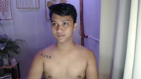 Snapshot of innocent_neil143 chatting on January 21, 10:56 am Neil online show from January 21, 10:56 am