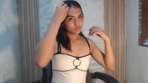 iris_xoxo online show from April 21, 7:36 am