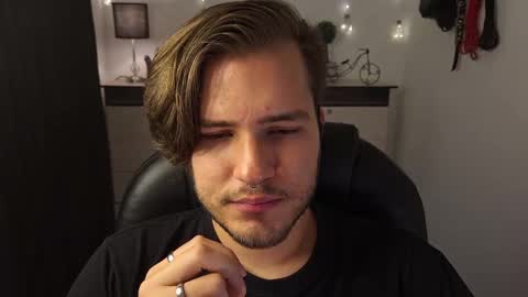 Jess online show from March 1, 8:42 pm