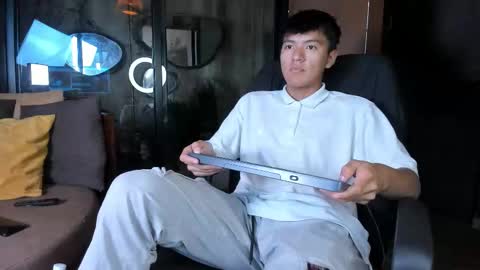 isaac_grimm online show from January 18, 3:52 am