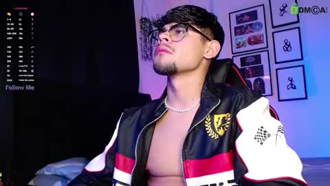 Isaac Saenz. online show from December 16, 11:23 pm