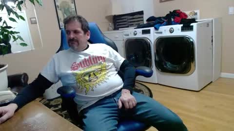 Snapshot of islandguy70 chatting on January 8, 10:16 pm Jim online show from January 8, 10:16 pm