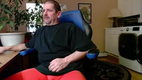 Snapshot of islandguy70 chatting on January 29, 10:05 am Jim online show from January 29, 10:05 am