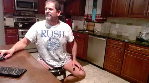 Snapshot of islandguy70 chatting on September 10, 8:13 am Jim online show from September 10, 8:13 am