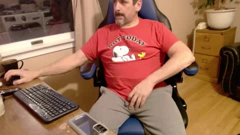 Snapshot of islandguy70 chatting on February 16, 10:43 pm Jim online show from February 16, 10:43 pm