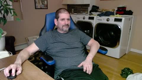 Snapshot of islandguy70 chatting on February 7, 1:15 am Jim online show from February 7, 1:15 am