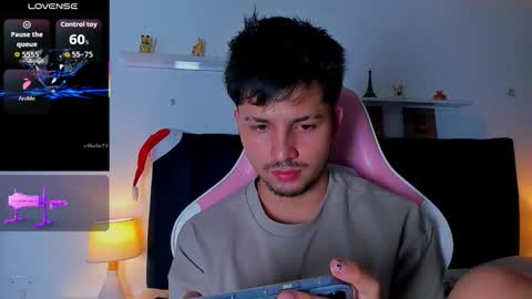 Issac online show from December 23, 4:21 am