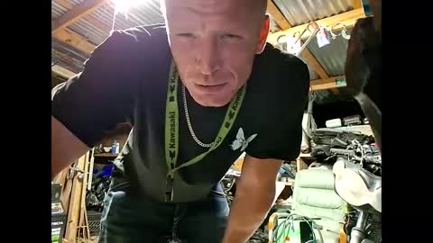 Snapshot of istillridemybmxbike chatting on September 13, 3:40 am istillridemybmxbike online show from September 13, 3:40 am
