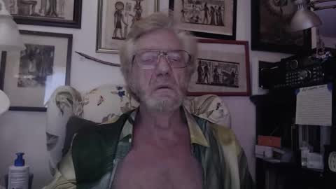ImYourBitch online show from May 2, 4:26 am