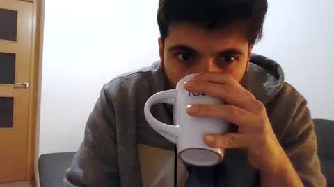 italianboybcn online show from January 1, 11:49 am