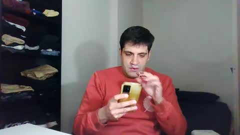 italianboybcn online show from January 30, 7:29 am