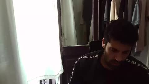 italianboybcn online show from September 25, 12:37 pm