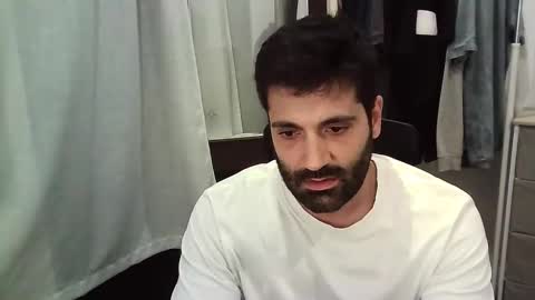 italianboybcn online show from September 11, 10:53 pm