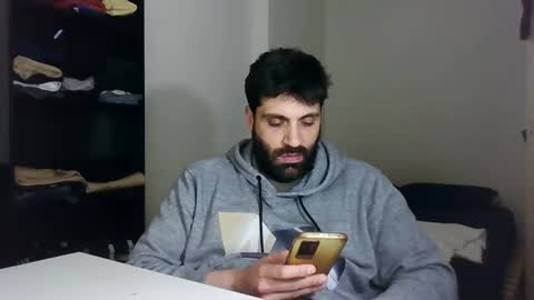 italianboybcn online show from January 25, 6:57 pm