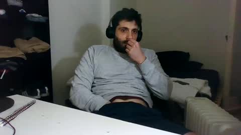 italianboybcn online show from January 16, 2:19 pm