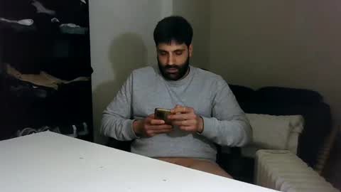 italianboybcn online show from January 18, 8:51 pm