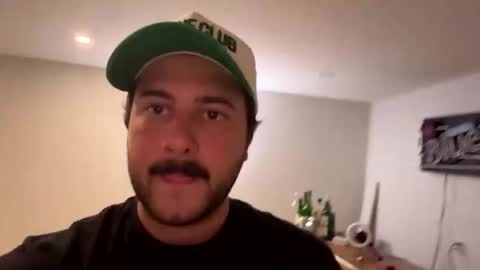 Snapshot of italianladd chatting on September 30, 2:18 am italianladd online show from September 30, 2:18 am