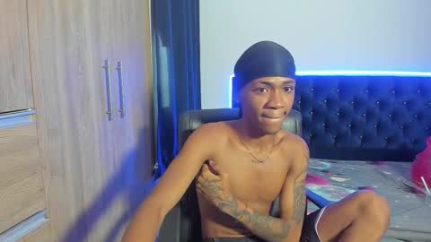 iteban_boy online show from November 19, 2:06 pm