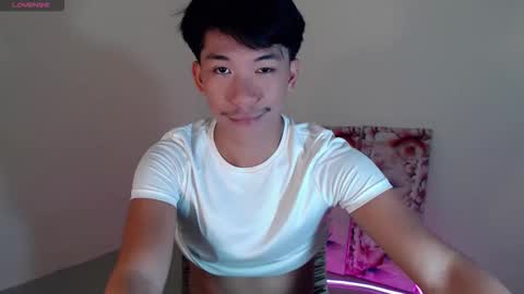 Snapshot of itsme_cxhennn chatting on October 12, 1:05 pm itsme_cxhennn online show from October 12, 1:05 pm