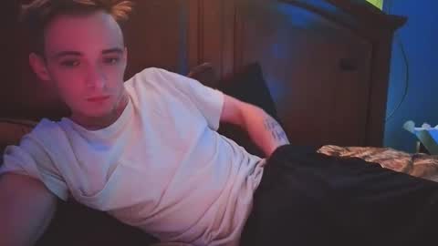 itzd123 online show from April 9, 4:57 pm