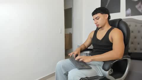 Snapshot of ivo_beischel chatting on September 13, 12:06 pm Ivo Beischel online show from September 13, 12:06 pm