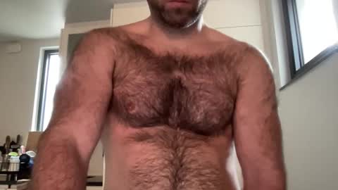 Izylduur online show from November 18, 1:04 pm