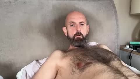 izzysboytoy1 online show from May 11, 8:05 am