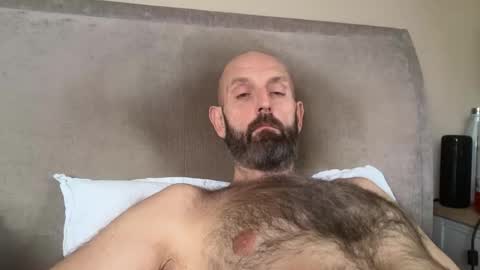 izzysboytoy1 online show from December 23, 10:46 am