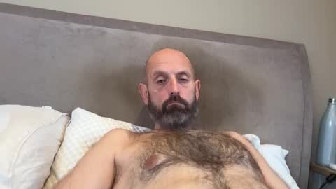 izzysboytoy1 online show from February 24, 8:04 am