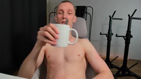 Snapshot of j_akira13 chatting on January 8, 6:41 am Danny online show from January 8, 6:41 am