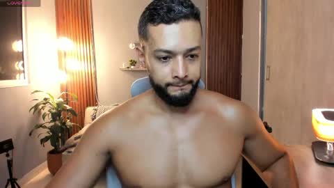 Calix  Independient model Insta and twt Calixsnake online show from May 30, 1:05 am