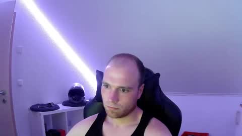 here4y online show from June 3, 6:57 pm