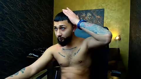 Snapshot of jacezachary chatting on February 24, 5:32 am JaceZachary online show from February 24, 5:32 am