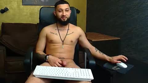 Snapshot of jacezachary chatting on March 6, 3:35 pm JaceZachary online show from March 6, 3:35 pm