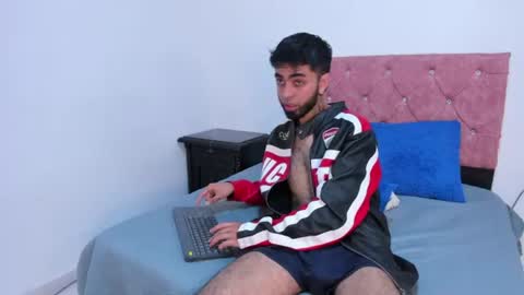 Jack bigdick1  online show from July 16, 3:13 am