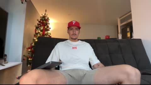 INDEPENDENT MODEL online show from December 19, 11:18 am