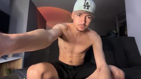 INDEPENDENT MODEL online show from December 2, 10:07 am