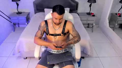 Jack White online show from September 25, 5:28 am