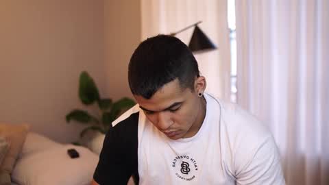 Jackson Bell online show from November 15, 5:15 pm