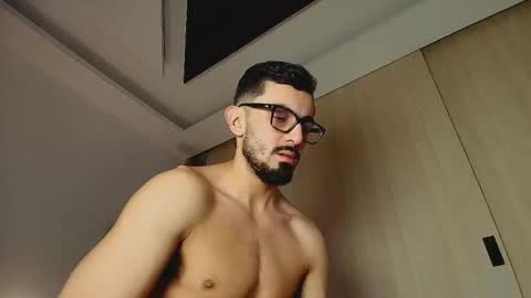 jacob__adams online show from December 4, 12:01 pm