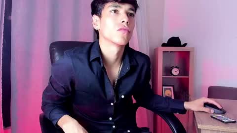 jacob_colliins online show from May 9, 3:18 am