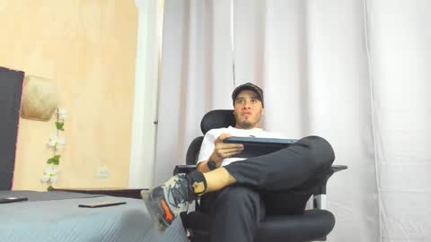 Jacob online show from February 6, 8:13 pm