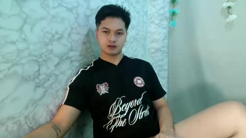 jade_halo online show from May 4, 10:00 pm