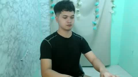 jade_halo online show from May 18, 1:06 pm